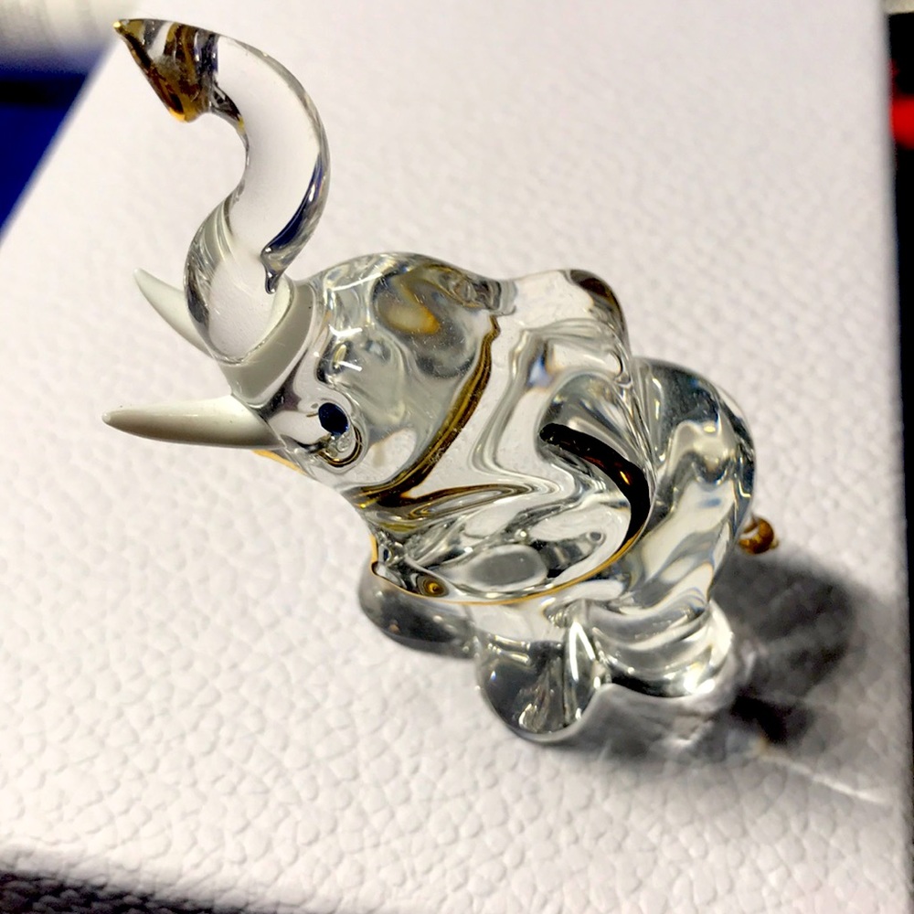 Glass elephant